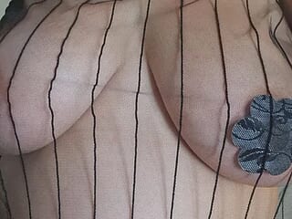 CurvyandMaskedBabe live webcam thumbnail