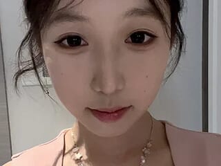 Cute--01 live webcam thumbnail