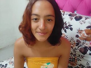 CuteBubbles13th live webcam thumbnail