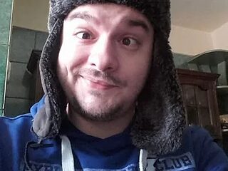 CuteCock4You live webcam thumbnail