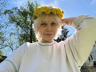 CuteLilit live webcam thumbnail