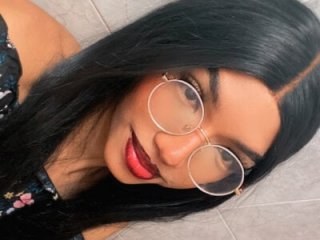 Cute_Aleja live webcam thumbnail