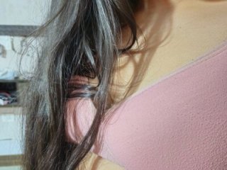 Cute_Ayushii live webcam thumbnail