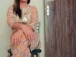 Cute_Pari577 live webcam thumbnail
