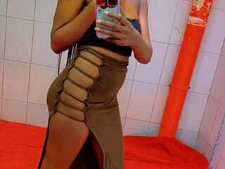 Cute_shy_Linda live webcam thumbnail