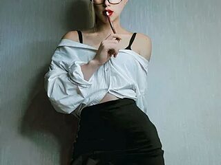 CuteeeAlina live webcam thumbnail