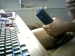 cum1in1troaht live webcam thumbnail