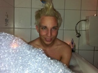 cum2camboys live webcam thumbnail
