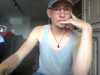 cum_swallow_bi live webcam thumbnail