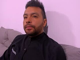 cumcamok live webcam thumbnail