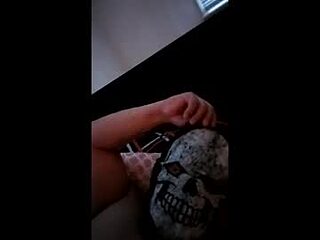 cuminsidemyholes666 live webcam thumbnail