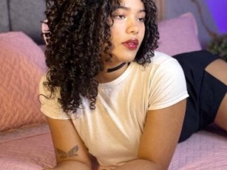 curly_doll live webcam thumbnail