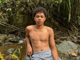 curlyasian_njxx live webcam thumbnail