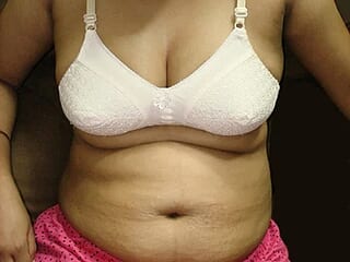 curvy-bhabi live webcam thumbnail