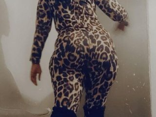 curvydarckcohocolate live webcam thumbnail