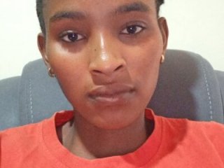 cute-alexis live webcam thumbnail