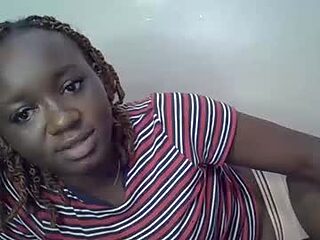 cute_gee live webcam thumbnail