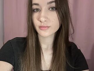 cute_nessy live webcam thumbnail