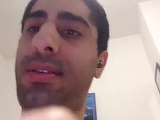 cuteguy52 live webcam thumbnail