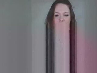 cuteycourtney2224 live webcam thumbnail