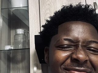 DaddyMyles live webcam thumbnail