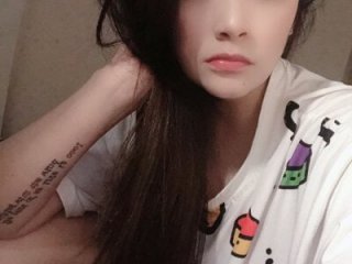 Daisy-77 live webcam thumbnail