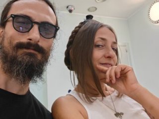 DaisyDea-MrKurt live webcam thumbnail