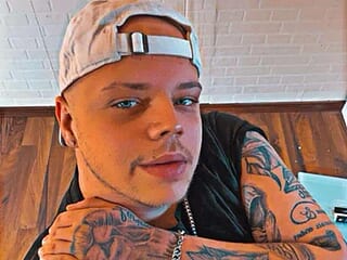 Damionaaz live webcam thumbnail