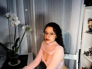DanaaCollins live webcam thumbnail