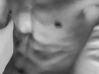 Daniel_Loveer live webcam thumbnail