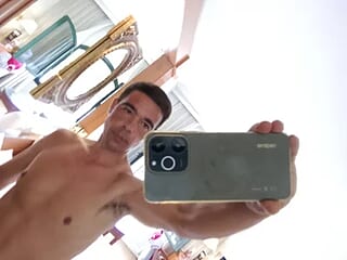 Danielsv82 live webcam thumbnail