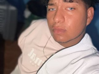 Danny_black11 live webcam thumbnail