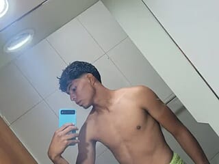 Dariosuarez1109 live webcam thumbnail
