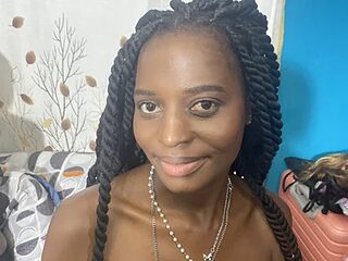 DarkChocolateSlender_ live webcam thumbnail