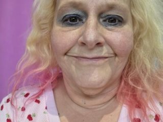 DavisDesires live webcam thumbnail