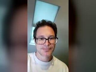 daddbodbuild live webcam thumbnail