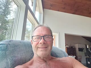 daddygil69 live webcam thumbnail