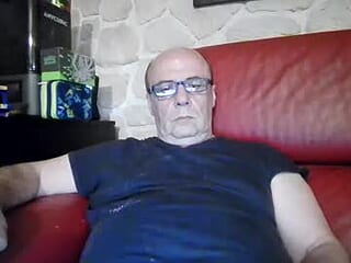 daddyhot2 live webcam thumbnail