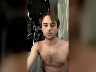 daddyytwink live webcam thumbnail