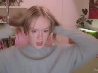 daisy_dollxo live webcam thumbnail