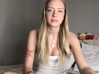 daisy_hart live webcam thumbnail