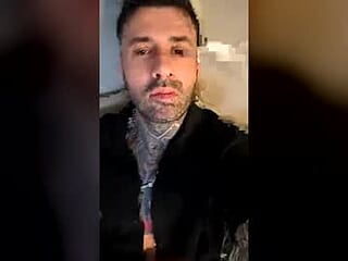 damianberr87 live webcam thumbnail