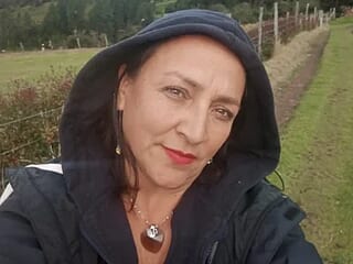 dangerous_milf live webcam thumbnail
