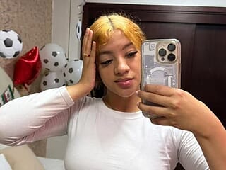 danner_sasha live webcam thumbnail