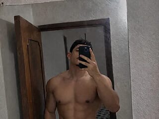 darkphysique live webcam thumbnail