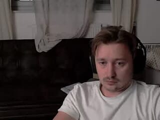 davidb___ live webcam thumbnail