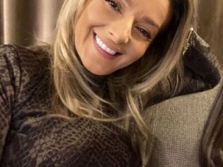 DeliaaSmith live webcam thumbnail