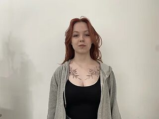 DeloraHakimi live webcam thumbnail