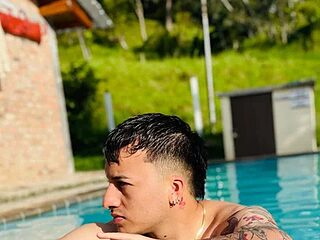 Dereck_Klain live webcam thumbnail