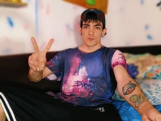 Desmon-may_kiin live webcam thumbnail